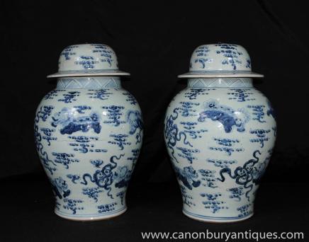Pair Blue White Chinese Porcelain Vases Lidded Urns Nanking Pottery
